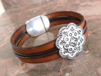 Pulseira castanha composta