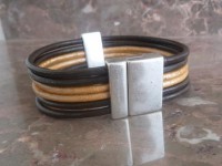 Pulseira castanha com 6 fios de couro - 2 tons de castanho